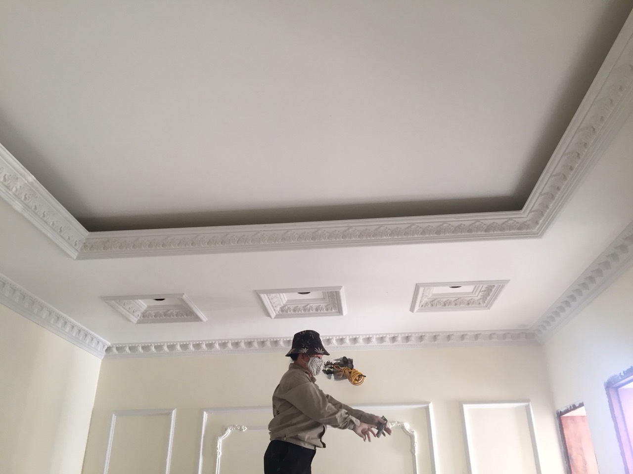 Sơn bả trần thạch cao