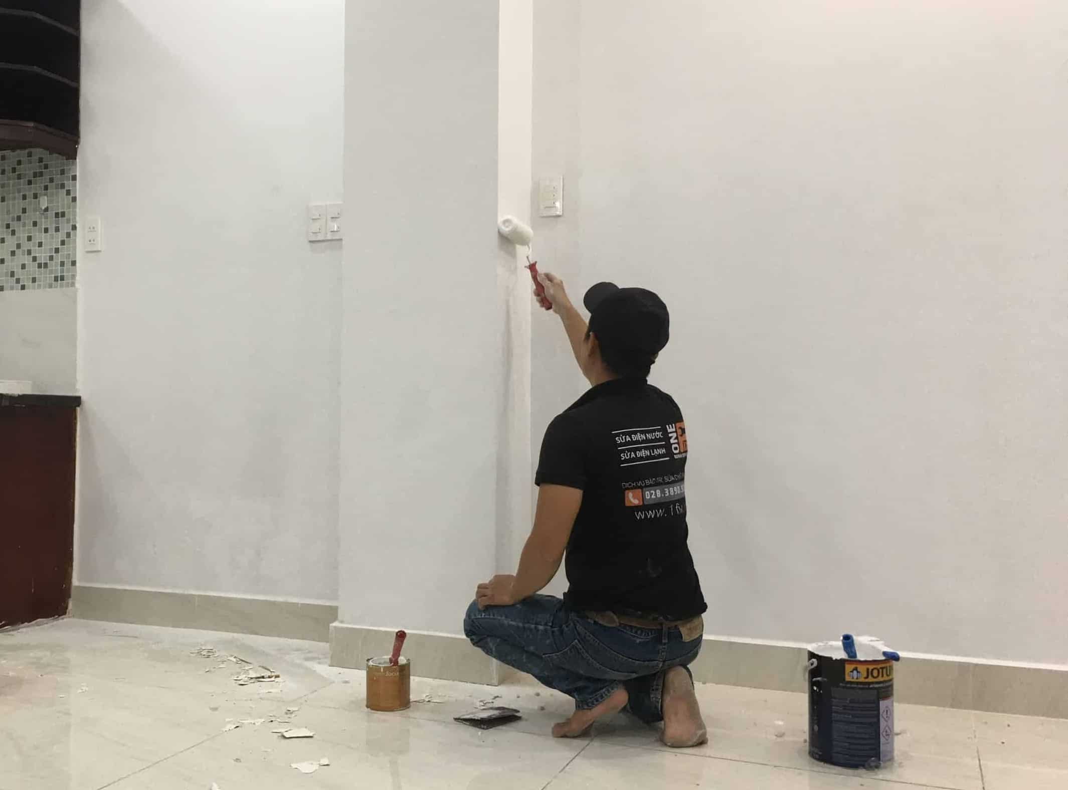 Nên sơn trong nhà hay ngoài trời trước
