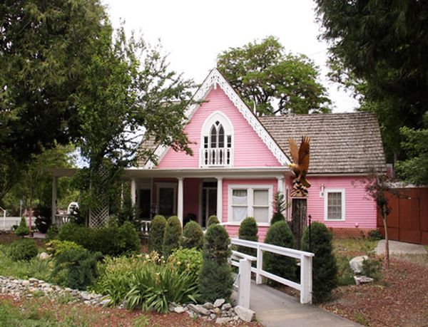 Tuổi Canh Ngọ 1990 sơn nhà màu gì