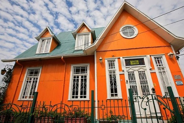 Tổng hợp những màu sơn ngoại thất hợp mệnh Hỏa