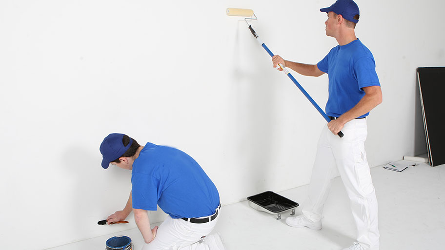 Sơn đè lên lớp sơn cũ tường nhà