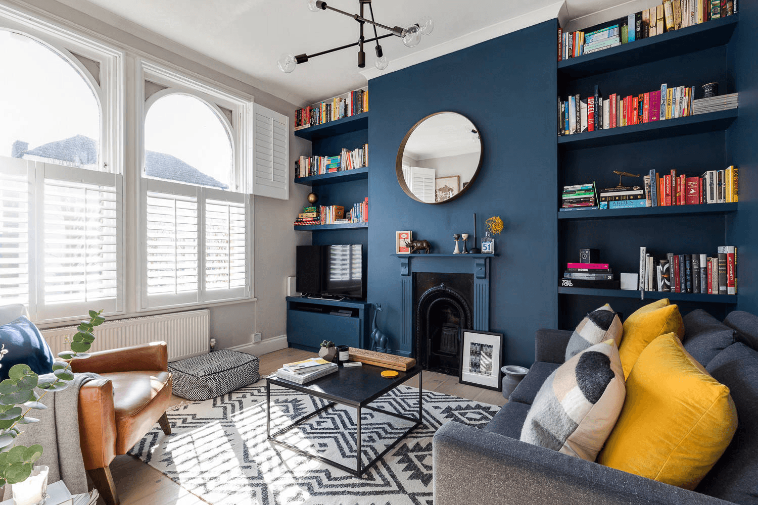 Phối hai màu sơn tường phòng khách